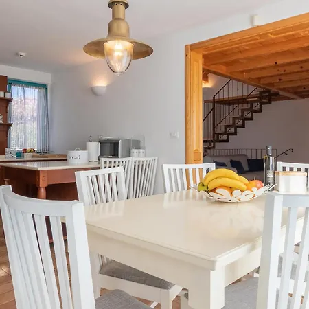 Apartamento Seaview Bugenvilla - Happy Ugljan