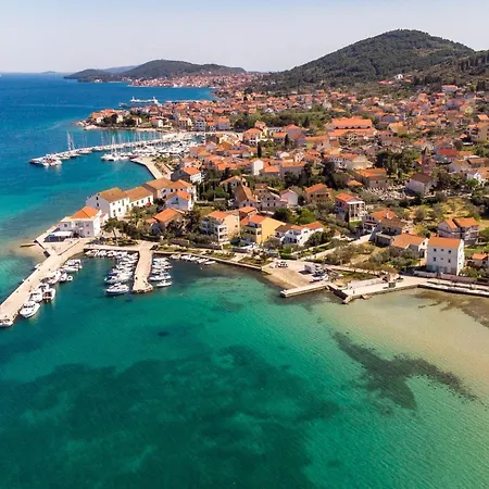 Apartment Seaview Bugenvilla - Happy Ugljan